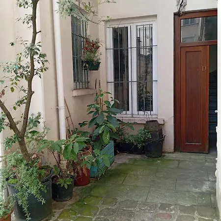 Sur Cour A Deux Pas Du Canal Saint-martin Apartment *