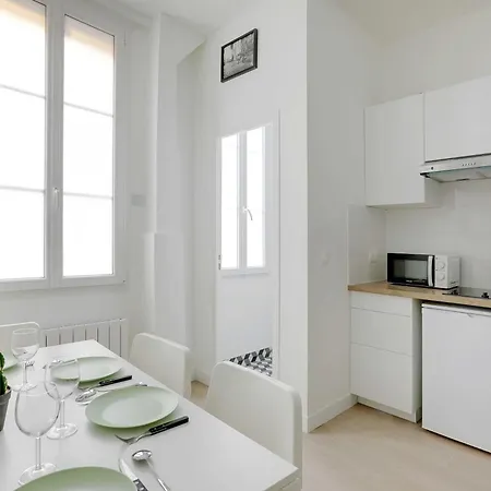 Cosy Apartment In Batignolles Guy Mocquet Apartment *