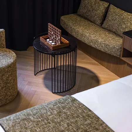 1.75 La Source Hotel Paris