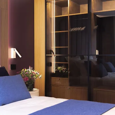 1.75 La Source 5* Paris