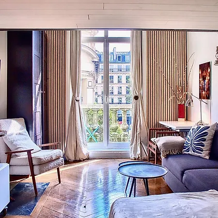 Charme Parisien Coeur De Homestay Paris