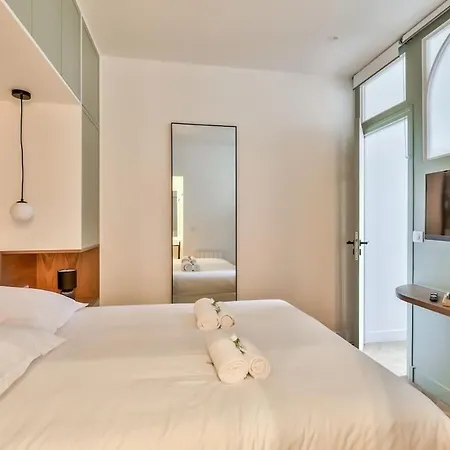 Apartment Luxe Et Architecture Au Centre De Pour 6 Pers