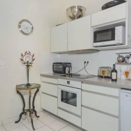 21a Marechal Foch Avenue Champs-elysees Appartement