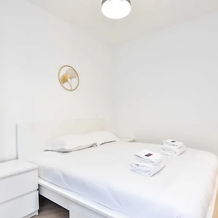 1bdr Bastille *