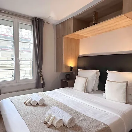 Unique Flat Near Opera * París
