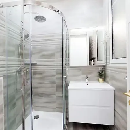 Saphir Tour Apartment