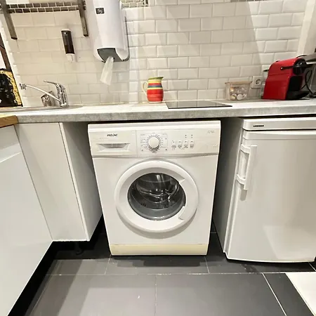 St Paul Marais Flat Ground Floor Apartment