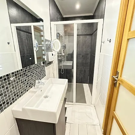 St Paul Marais Flat Ground Floor Paris