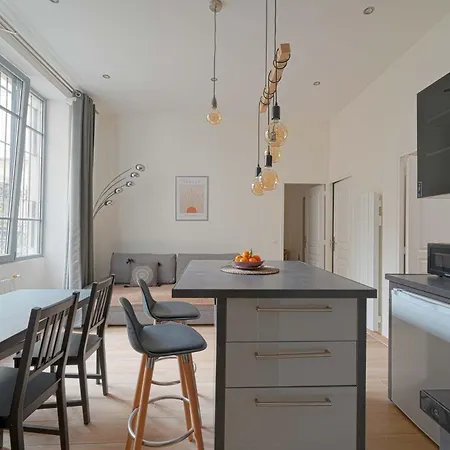 Bel Buttes-chaumont Appartement *