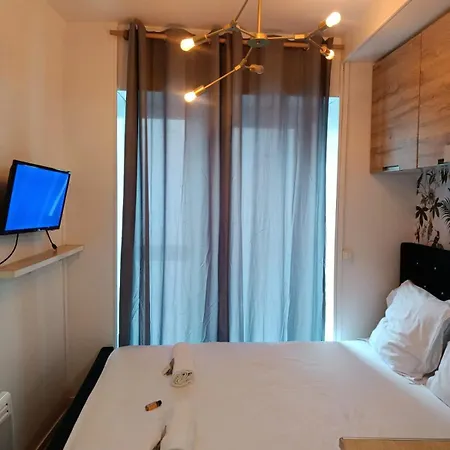 Apartment Quaint Studio Retreat For Two *