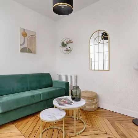 Convivialite Pour 8 Personnes - Parc Monceau *