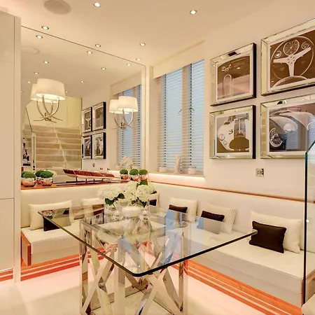 Champ De Mars Apartament Apartment *