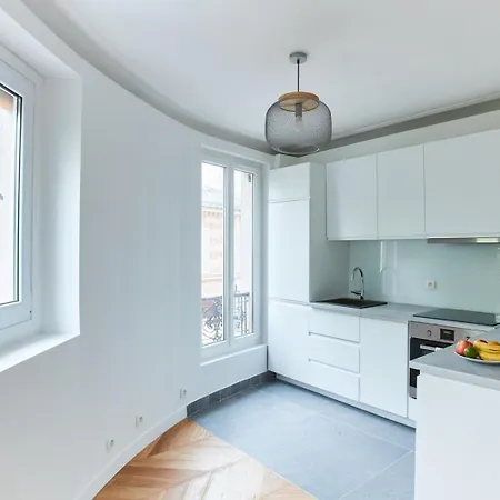 Bnbnook - Bright 1br Near Montmartre & Sacre-coeur *