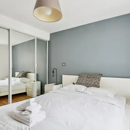 Bnbnook - Bright 2br Near Louvre & Pompidou Apartment