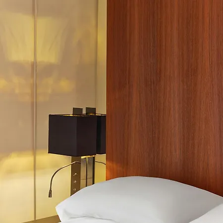 Hotel Le Metropolitan, Tour Eiffel, A Tribute Portfolio