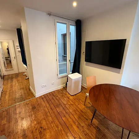 Hittorf Apartment