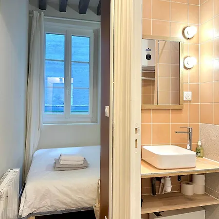 Apartment Cozy Near Pompidou Marais In Vertus *