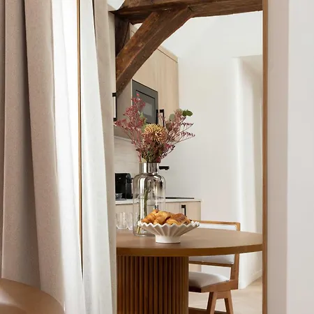 Apartment Elegant Apartment- 2br-6p- Le Marais Paris