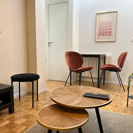Lovely For 4 Apartment Paris