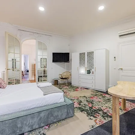 Apartment Amazing 4bedrooms Champs Elysees Ac
