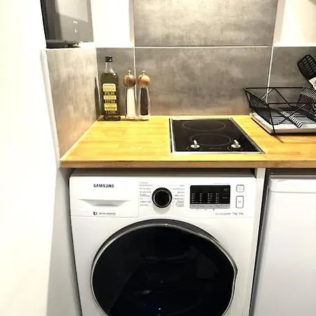 Apartment A Cozy Parisian Close To Eiffel Tower