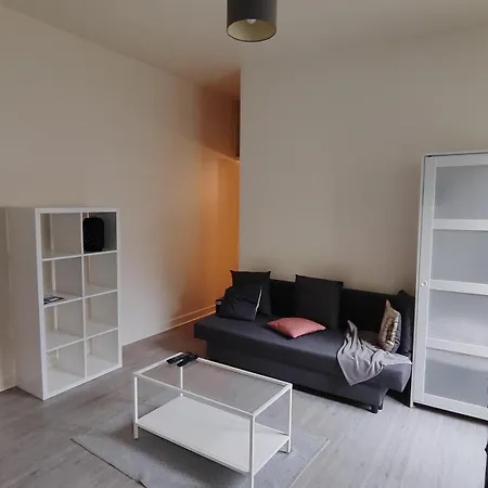 Apartment Charming Parisian Studio! *