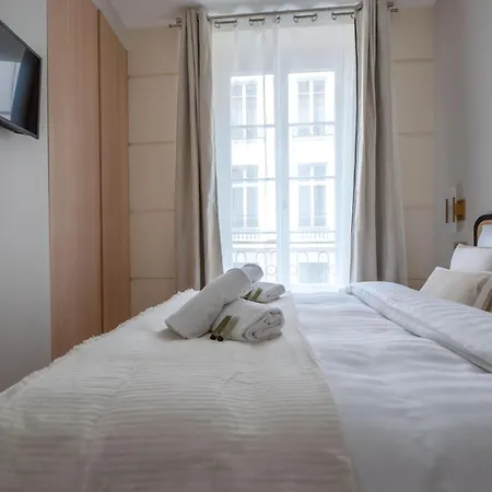 Cia - Louvre Museum Apartment Paris