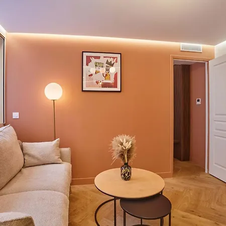 Ac Champs De Mars Eiffel Tower By Prestige Parigi