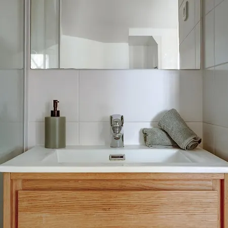 Bnbnook - Charming 1br Near Louvre & Palais Royal Apartment *