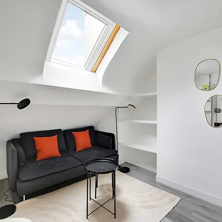 In The Heart Of - Rivoli - Mobility Lease Apartment Paris
