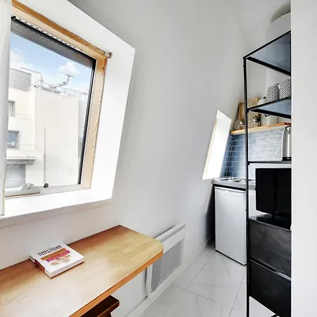 Apartment Of 16m2 Near Porte D'asnieres - Mobility Lease