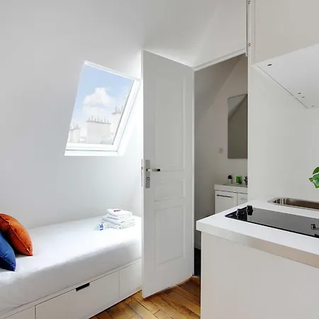 Bedroom 2 - Place Victor Hugo Trocadero - Bail Mobilite *