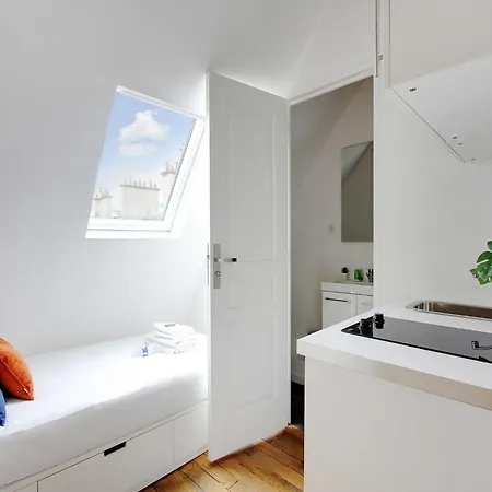 Apartment Bedroom 2 - Place Victor Hugo Trocadero - Bail Mobilite
