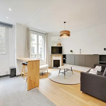Very For 2 People Batignolles - Nollet Mobility Lease Apartment