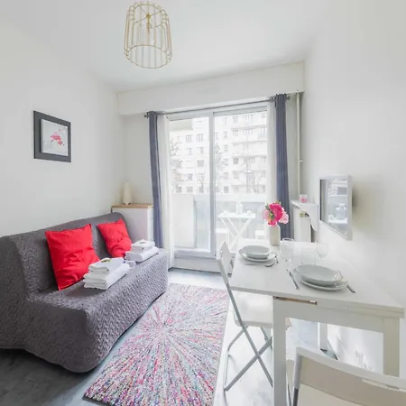 Near Bassin De La - 2p Balcony Ferienhaus Paris