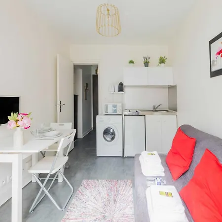 Ferienhaus Near Bassin De La - 2p Balcony Paris