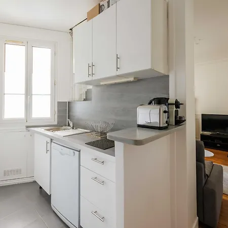 Charming - 1 Bdr 2 P - 15eme *