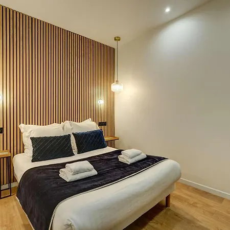 Cozy And Modern Next To Sacre-coeur Apartment Paris