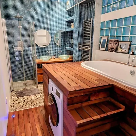 Apartment Beautiful With Private Garden *