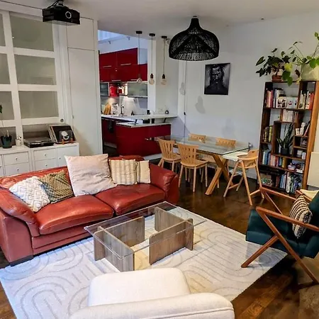 Apartment Beautiful With Private Garden