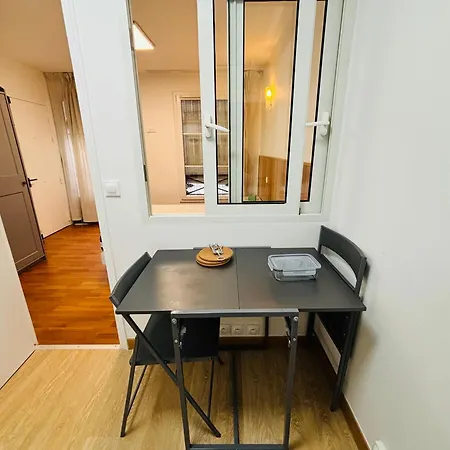Dream Dwell - Designer Flat Near Marais District Apartment Paris