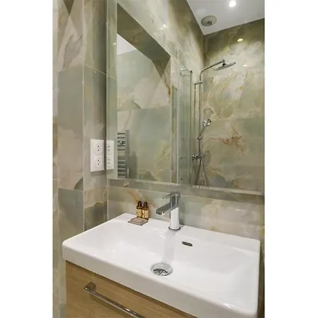 Mobility Lease - La Fayette - 8 People Apartment Paris