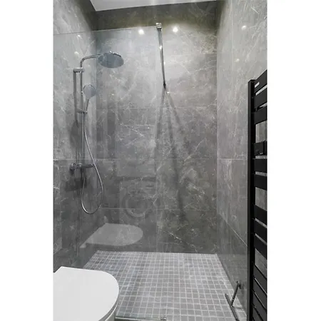 Mobility Lease - La Fayette - 8 People Apartment