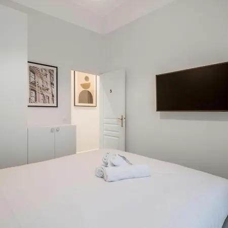 Mobility Lease - La Fayette - 8 People Paris