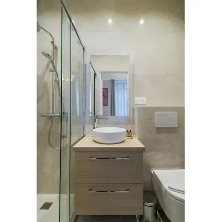 Mobility Lease - La Fayette - 8 People Apartment