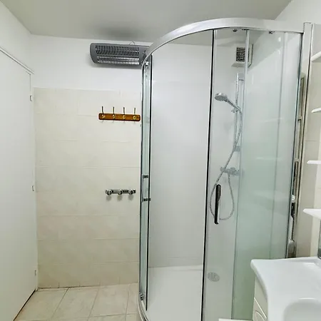Dream Dwell - Designer Flat Near Marais District Apartment *
