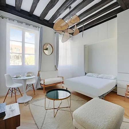 Semesterbostad Modern Getaway For Two - Marais Place Vosges