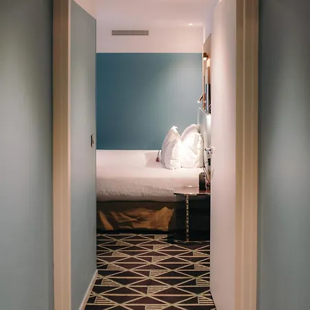 Eiffel Blomet 4* Paris