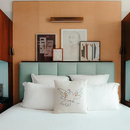Otel Eiffel Blomet