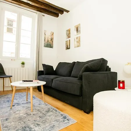 Bnbnook - Ile Saint-louis - Cozy Studio Apartment